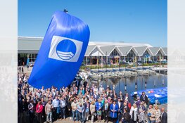 Weer Blauwe Vlag voor stranden Bergen
