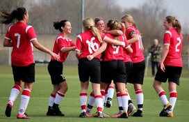 Vrouwen Alcmaria Victrix doen concurrentie pijn