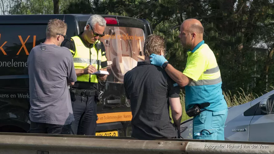 Vijf wagens botsen bij Huiswaarderbrug