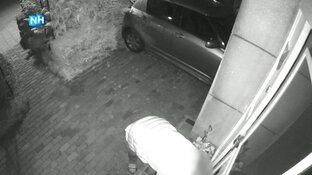 Inbreker op voorverkenning maakt foto via brievenbus