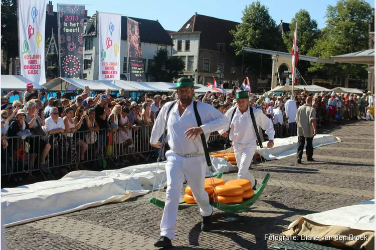 Friso de Zeeuw opent avondkaasmarkt