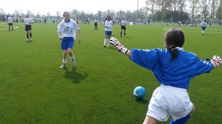 Meidenvoetbaldag bij VV Alkmaar