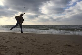 Openingshandeling verricht door Max Hemelraad bij Artists aan Zee oktober 2018