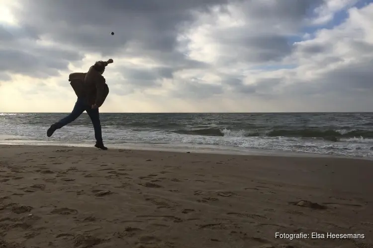 Openingshandeling verricht door Max Hemelraad bij Artists aan Zee oktober 2018