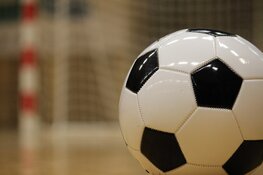 White Stones doet goede zaken, Vennewater onderuit