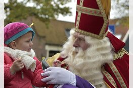 Sinterklaas en zijn Zwarte Pieten komen naar Bergen