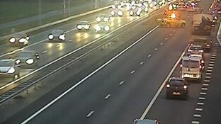 Zware en herfstachtige avondspits: verkeer op talloze plekken vast