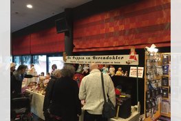 Grote Poppenhuizen, Poppen en Berenbeurs