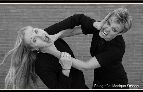 En nu…?’ soms lachwekkend, soms absurd, soms ontroerend. Fa. Buur in Schermerhorn