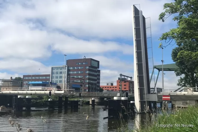 Alkmaarse politiek praat over debacle Victoriebrug: &#39;&#39;Een heel duur foutje&#39;&#39;
