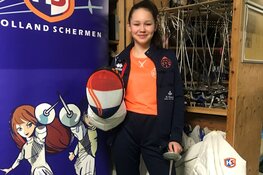 Nieuw Nederlands schermmasker ontworpen door Ava Emanuel, jeugdlid (13) HollandSchermen