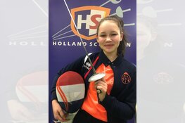 Nieuw Nederlands schermmasker ontworpen door Ava Emanuel, jeugdlid (13) HollandSchermen