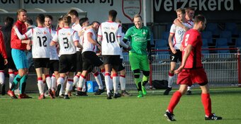 Alcmaria Victrix verslaat koploper De Rijp, hattrick Weisscher