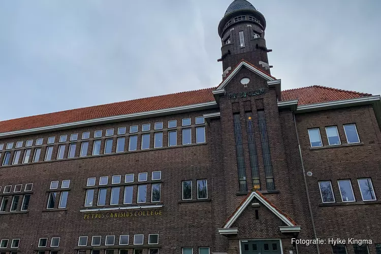PCC Het Lyceum onderbouw organiseert markt voor Stichting KiKa