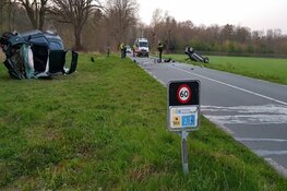 Drie gewonden bij frontale botsing in Bergen: weg dicht