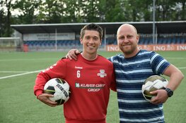 Alcmaria Victrix zaterdag 1: Lolbroeken in een voetbalshirt