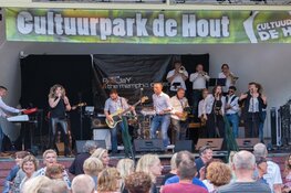 Klinkende namen naar zomerse Houtpop