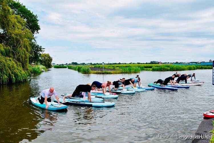 Langedijker Uitje: Pop Up garage in Santa Cruz USA