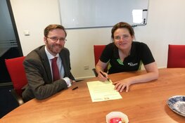 Alkmaarse stichtingen doneren 30 fietsen aan kansarme jongeren