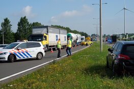 Aanhanger schiet los op N242