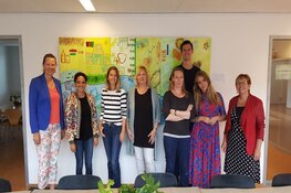 Europarlementariër Samira Rafaela bezoekt Bibliotheek Kennemerwaard