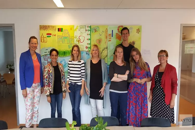 Europarlementariër Samira Rafaela bezoekt Bibliotheek Kennemerwaard