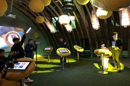 Chinese filmcrew in het Kaasmuseum