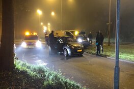 Ongeluk tussen busje en personenauto