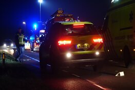 Auto te water in Oterleek, persoon overleden