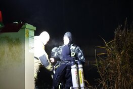 Auto te water in Oterleek, persoon overleden