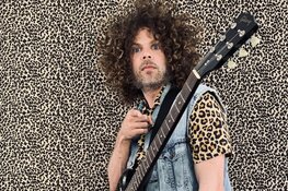 WOLFMOTHER KOMT VOOR ENIGE NEDERLANDSE CLUBSHOW NAAR VICTORIE