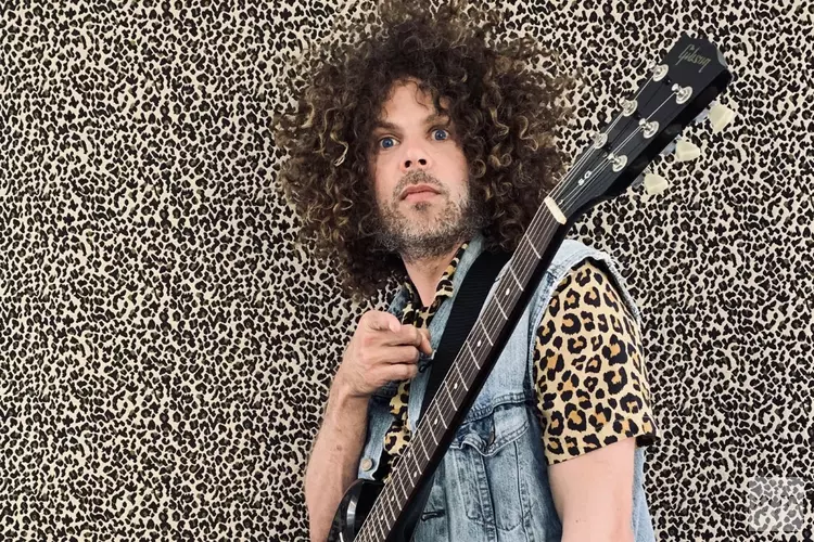 WOLFMOTHER KOMT VOOR ENIGE NEDERLANDSE CLUBSHOW NAAR VICTORIE