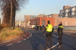 Twee tieners beroven politie in Alkmaar, agent lost schot