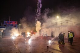 Politiehonden oefenen met vuurwerk