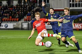 Aboukhlal schiet Jong AZ langs Helmond Sport