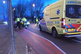 Moeder en kind op fiets aangereden door automobilist
