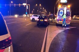 Gewonde en veel schade bij ongeval N245, bestuurder op de vlucht