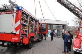Brandweer Bergen neemt nieuwe tankautospuit in gebruik