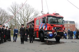 Brandweer Bergen neemt nieuwe tankautospuit in gebruik