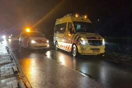 Auto te water in Koedijk, bestuurder naar ziekenhuis