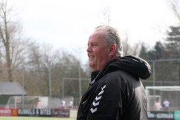 Van Hooren ook komend seizoen trainer Alcmaria Victrix vrouwen