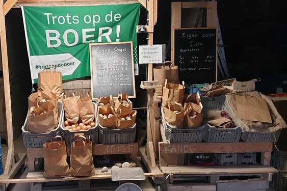 Bij Potjes Akkerbouw kan je langs voor smakelijke aardappelen en uien