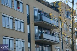 Zanger Joost de Vries verrast bewoners De Raatstede