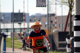 Henk Vos (72) slaagt in marathon-missie