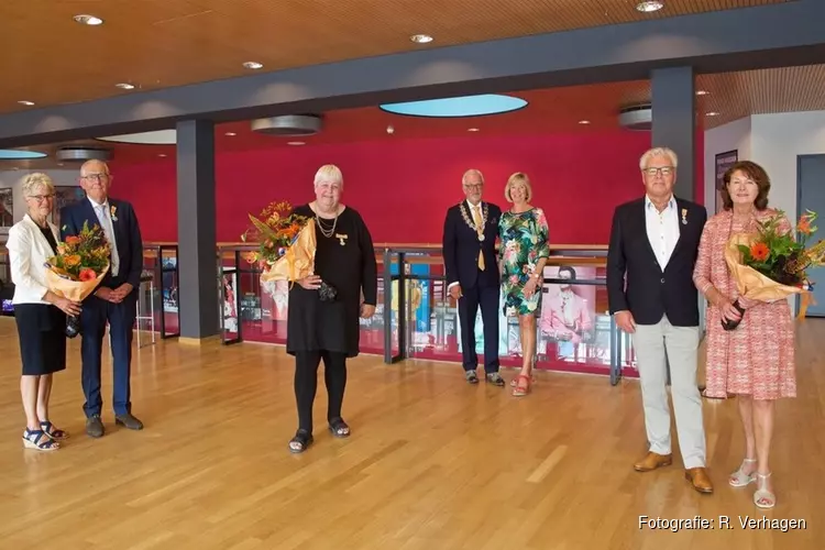Koninklijke onderscheidingen opgespeld