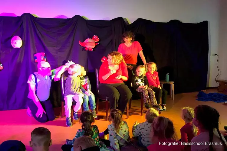 Sint Maarten op basisschool Erasmus