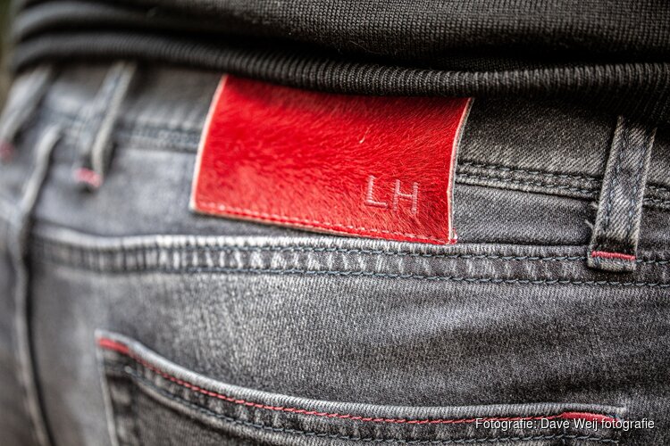 Jeans op maat bij Hoes Tailors