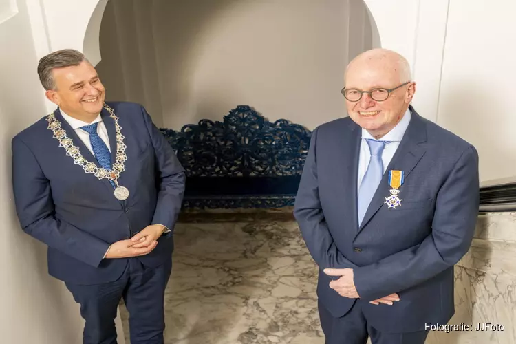 Kermisman Jan Boots nu Ridder in de Orde van Oranje Nassau