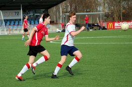 Alcmaria Victrix laat alle jeugd voetballen...in Champions League en WK