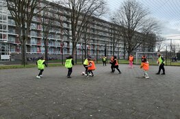 Voortaan wekelijks clinics meidenvoetbal in Overdie